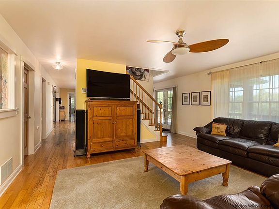 4th image of 1401 Boppys Ln