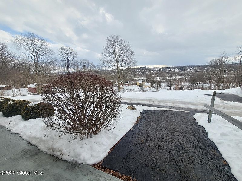 4th image of 127 Failing Hill Road