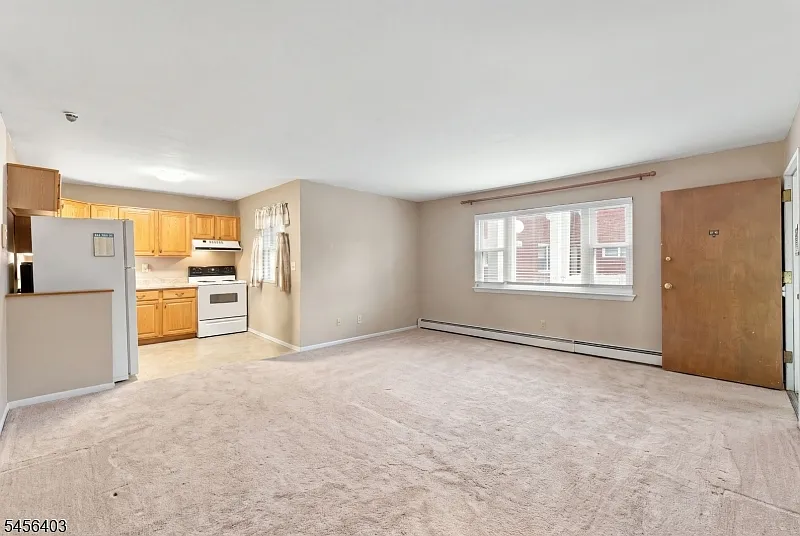 1 bed, 1.0 bath, $1,850 — Photo 4