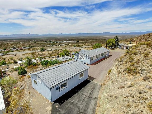 2nd image of 450 Desert Quail Way