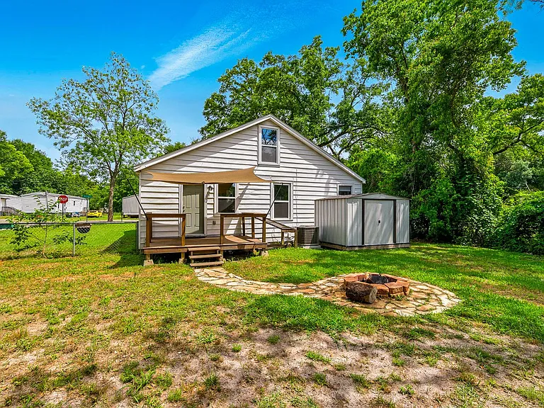 61 E Ensley St — Photo 39