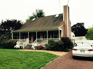 20 Kenwood St, Warwick, RI 02889