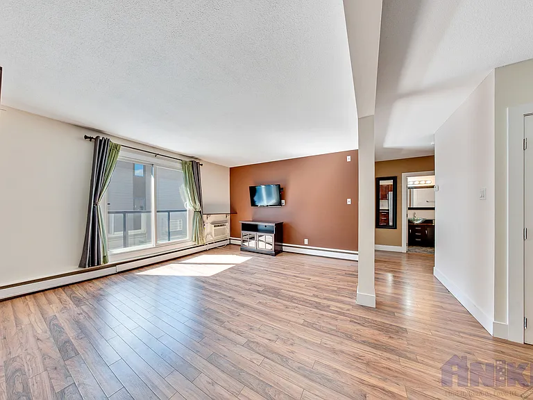 2112 Ste Cecilia Ave — Photo 5