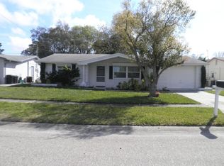 1648 Paragon Pl, Holiday, FL 34690