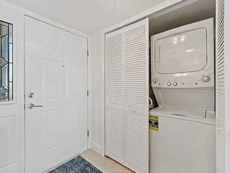 840 Ocean Dr #905 — Photo 29