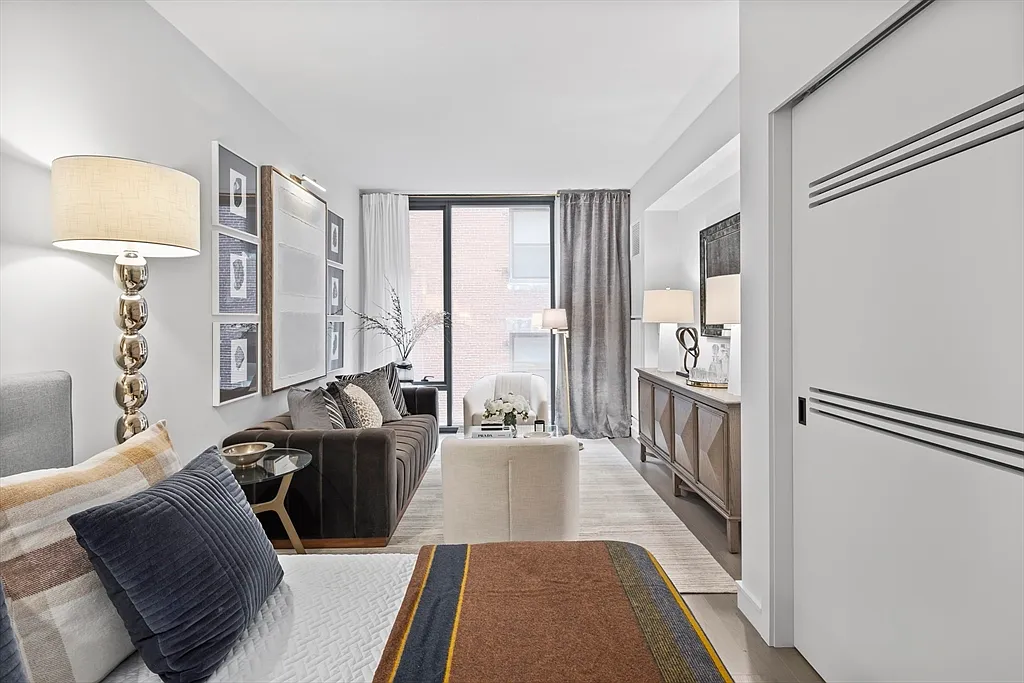 Studio, 1.0 bath, 456 sqft, $3,100 — Photo 3