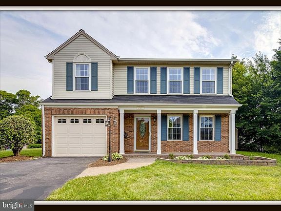 2nd image of 6037 Oaklawn Ln
