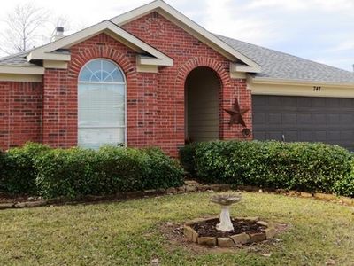 747 Winding Oak Bnd, Lake Dallas, TX, 75065