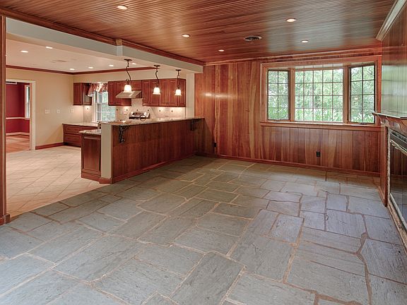 5th image of 4636 Alta Vista Way