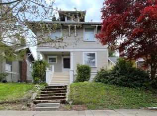4534 Thackeray Pl NE, Seattle, WA 98105