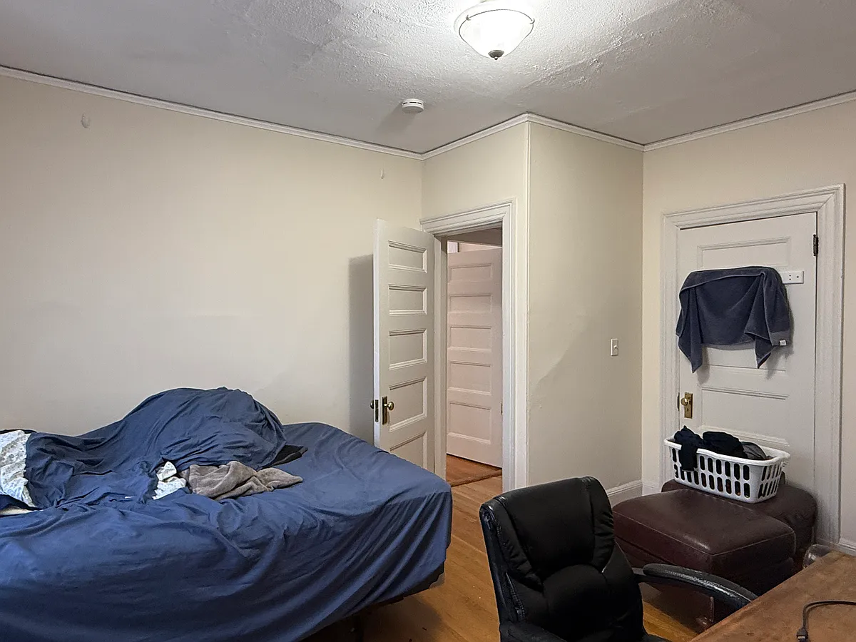 Building Photo - 12 Braemore Rd #2
