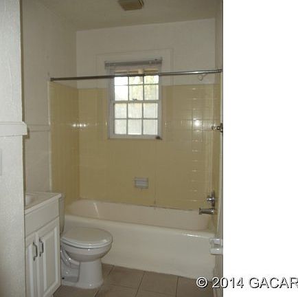 4th image of 419 NW 14th St