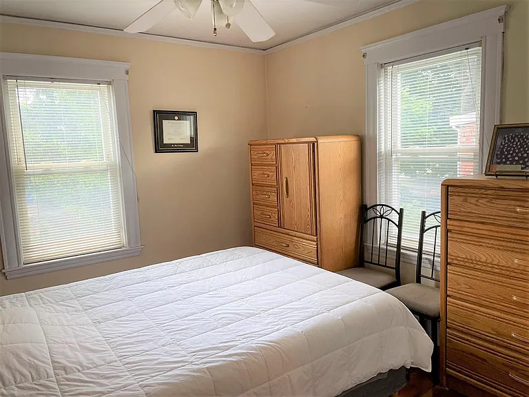 16 Hamilton St #2 — Photo 5