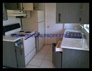 2nd image of 772 E Magnolia Ave