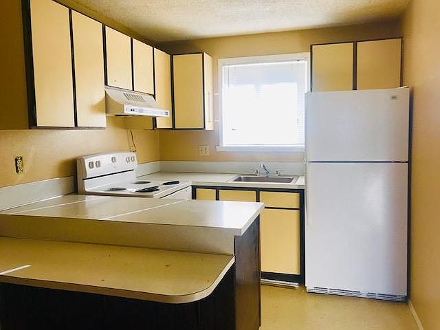 1st image of 115 E D St APT B