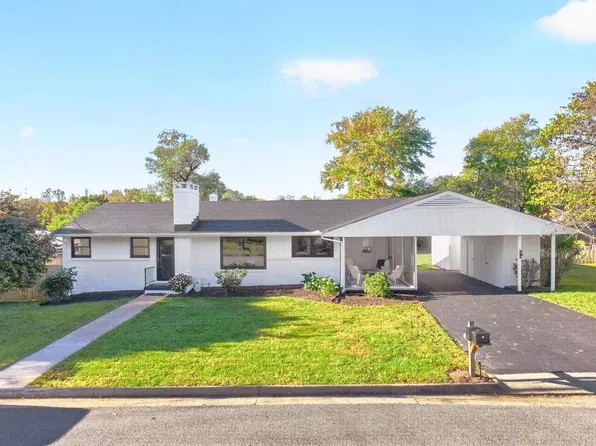 1304 Lester Dr, Charlottesville, VA 22901