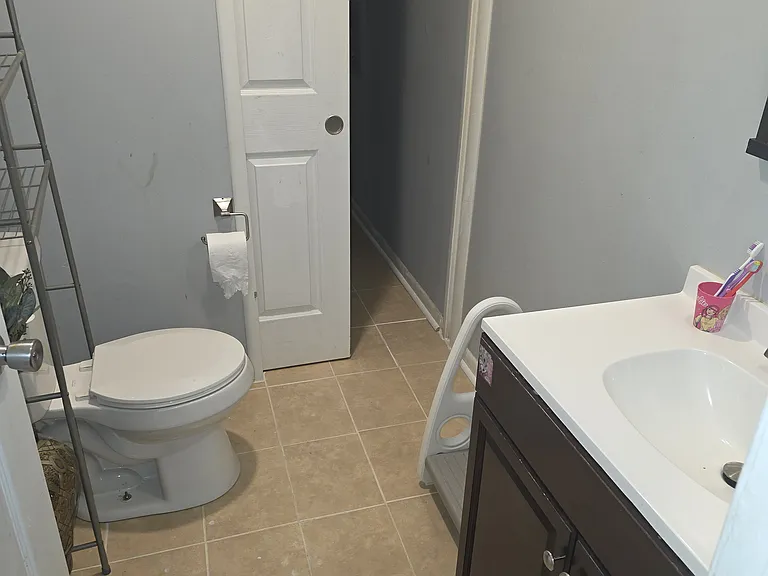 546 Hopkins Rd — Photo 7