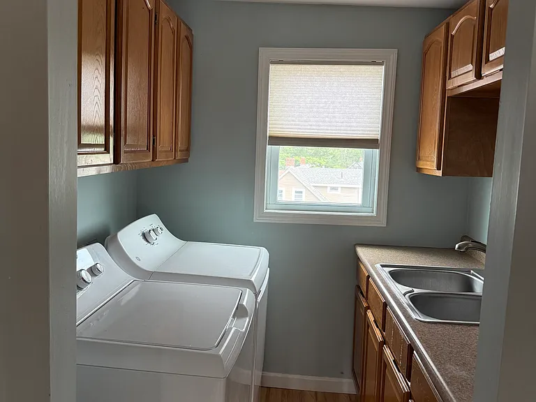 7 Old Falls Rd #3 — Photo 3