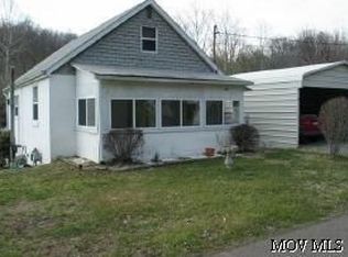 351 Congress Rd, Belpre, OH 45714
