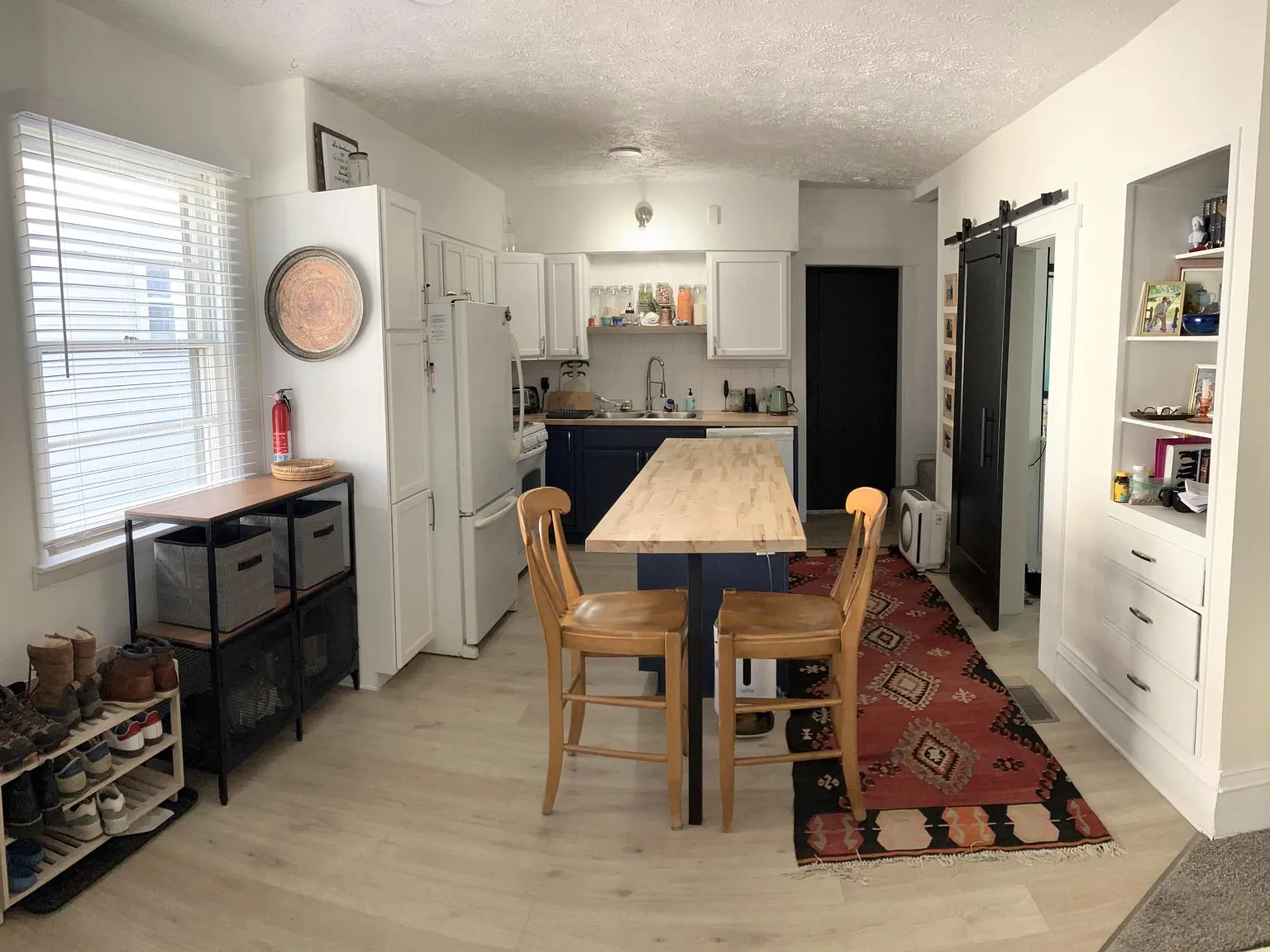 570 Valley Ave NW — Photo 4