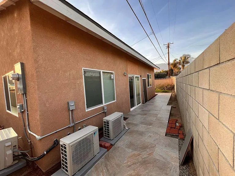 7895 Lion St — Photo 5