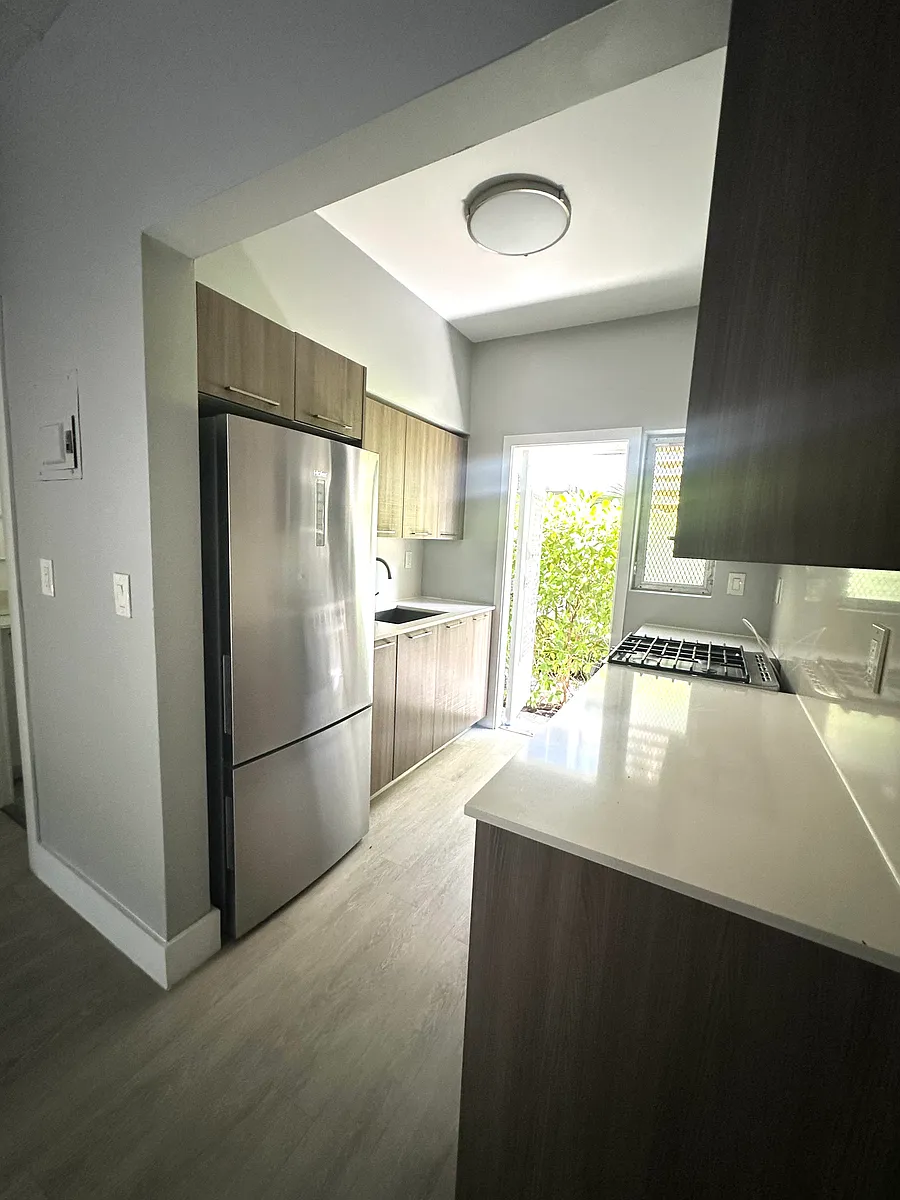 Building Photo - 710 Meridian Ave #4