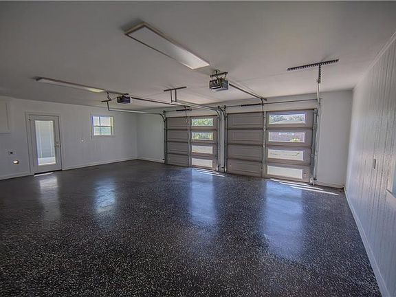 5th image of 615 E Trant Rd