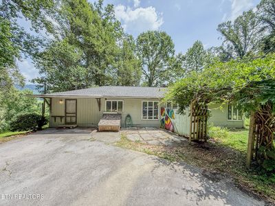 2620 Wears Valley Rd, Sevierville, TN, 37862