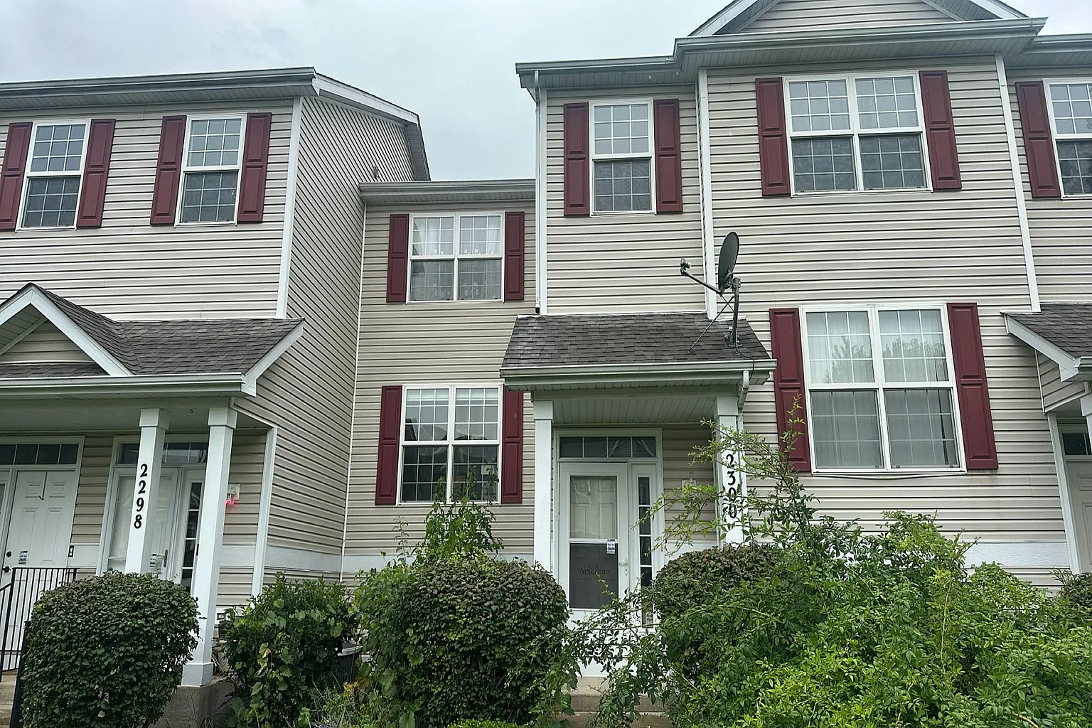 2300 Graystone Dr photo 1