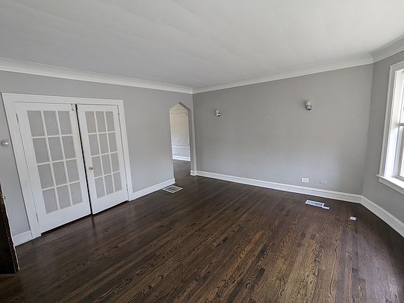 4th image of 8324 S East End Ave APT 1