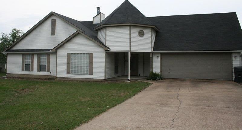 2nd image of 4401 Mockernut Ln