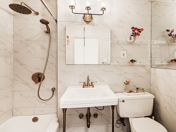 4th image of 430 W 34th St APT 4A