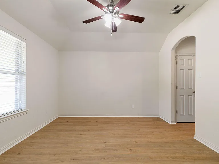 8306 Nicholson Dr — Photo 7