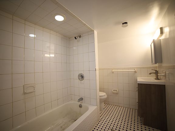 3rd image of 1031 Avenue C #3