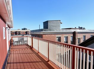 151 Acorn St #4, Providence, RI 02903