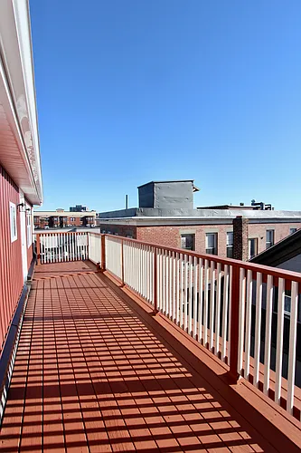 150 Acorn St Photo 1