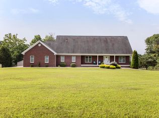 4723 Three Lakes Rd, Crestwood, KY 40014