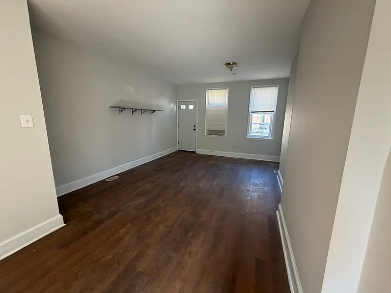 1026 Bennett St — Photo 6