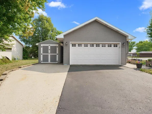 735 Laura St, Prescott, WI 54021