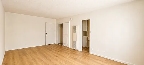 432 S Manhattan Pl #6 Photo 1