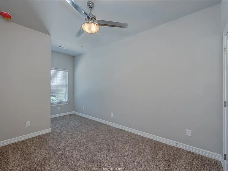 404 Poplar St #A — Photo 17
