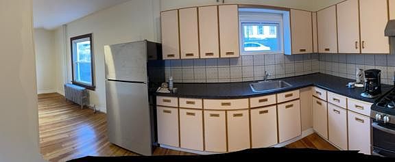 3rd image of 31 Cozzens Ave