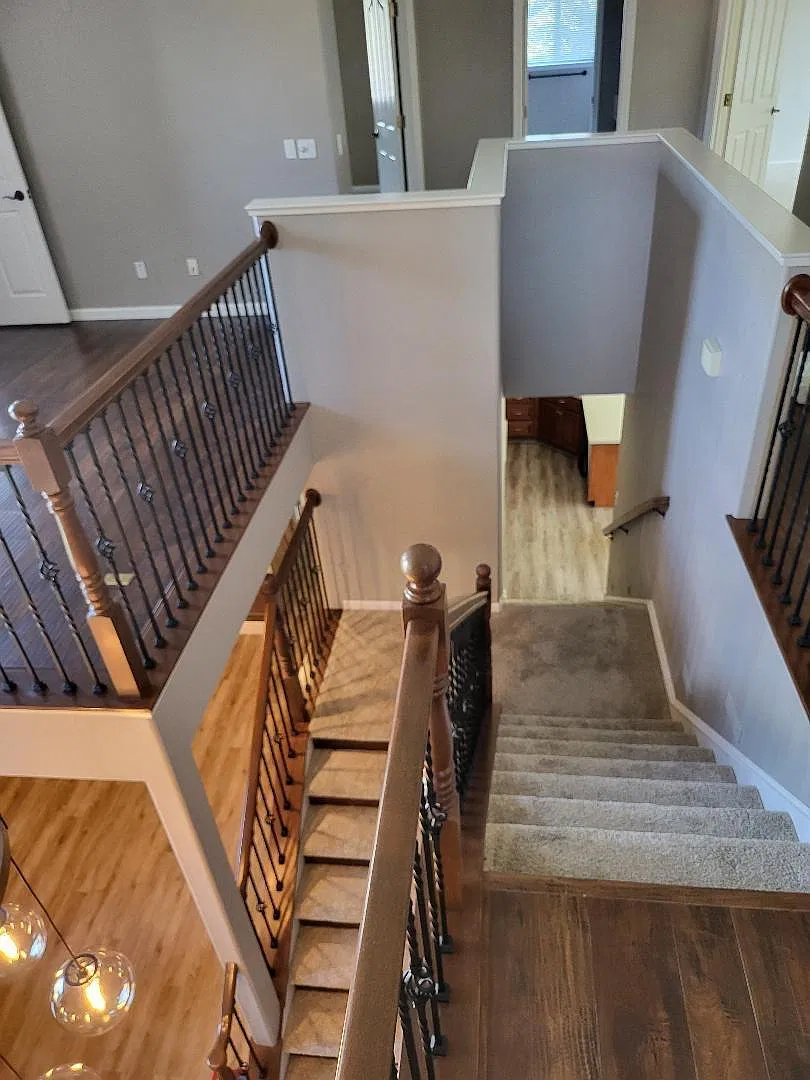 5 bed, 3150 sqft, $4,978 — Photo 2