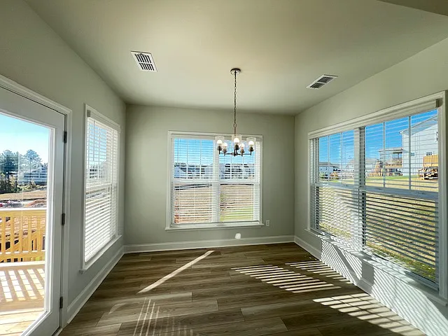 106 Highpointe Dr — Photo 5