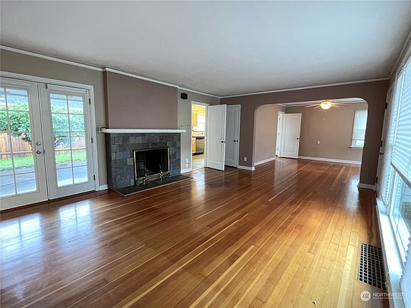 3rd image of 5117 NE 19th Avenue