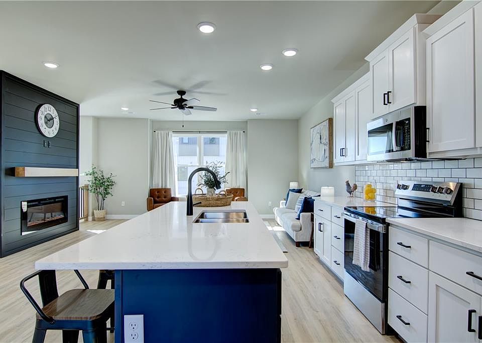 699 Glacier Dr Altoona WI Zillow