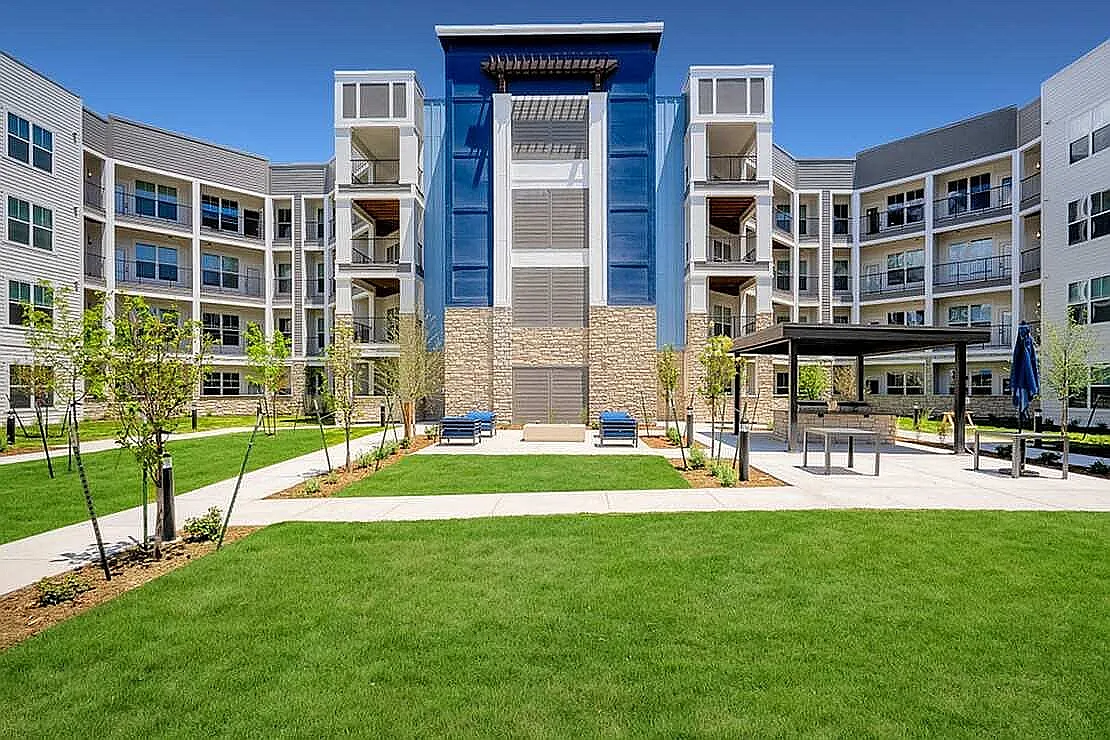 The Baldwin Modern Apartments — Photo 1