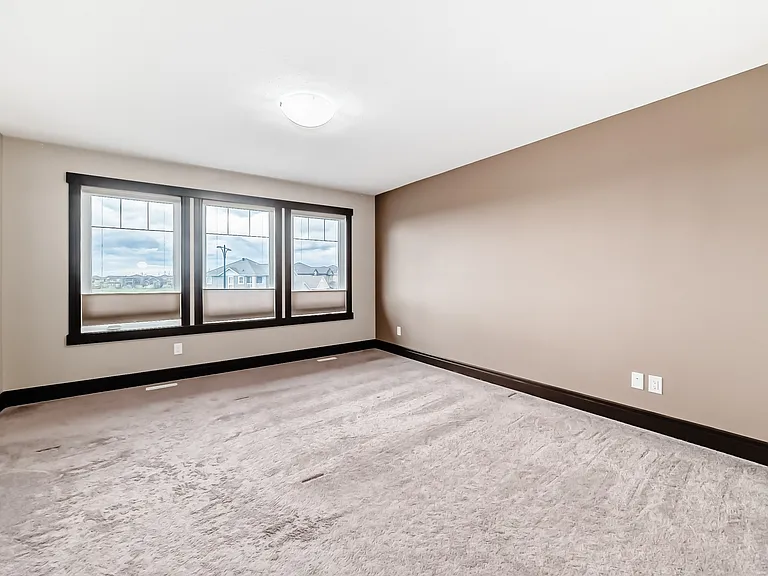 3015 Winspear Cmn SW — Photo 60
