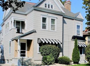 235 Crescent St NE, Grand Rapids, MI 49503