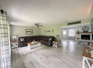 116 Kyte Rd, San Mateo, FL 32187